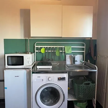 Pensjonat Monolocali Verde Mare Con Parcheggio 3*