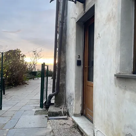 Monolocali Verde Mare Con Parcheggio Pensjonat 3*